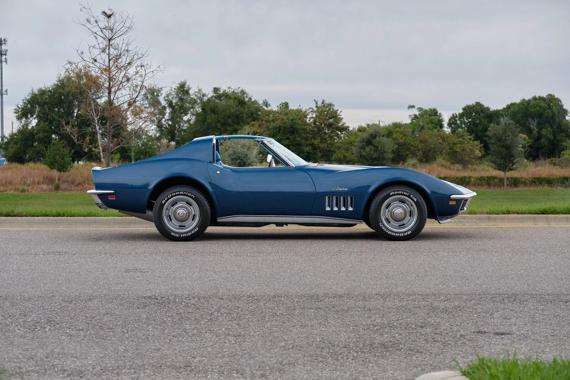  Chevrolet Corvette 