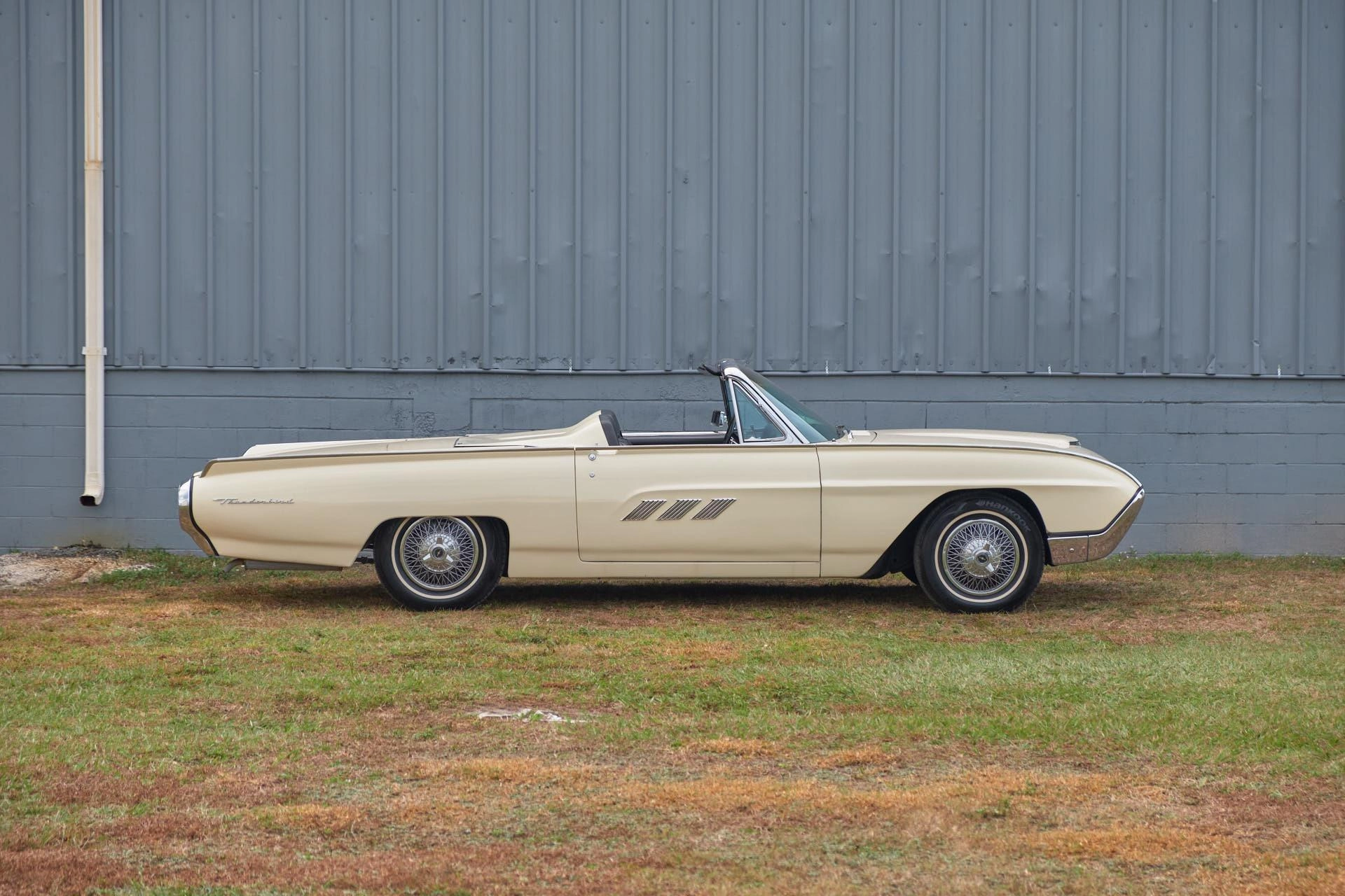 Ford Thunderbird