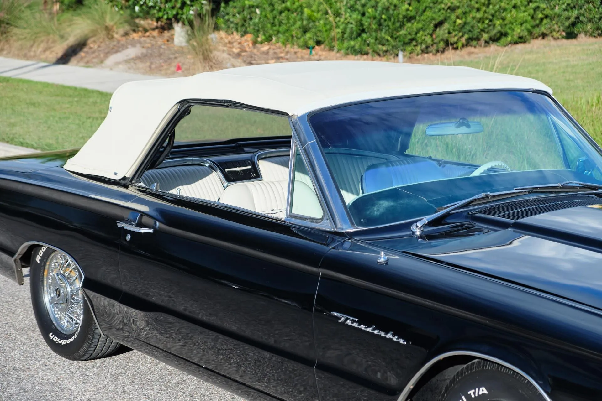 Ford Thunderbird Convertible