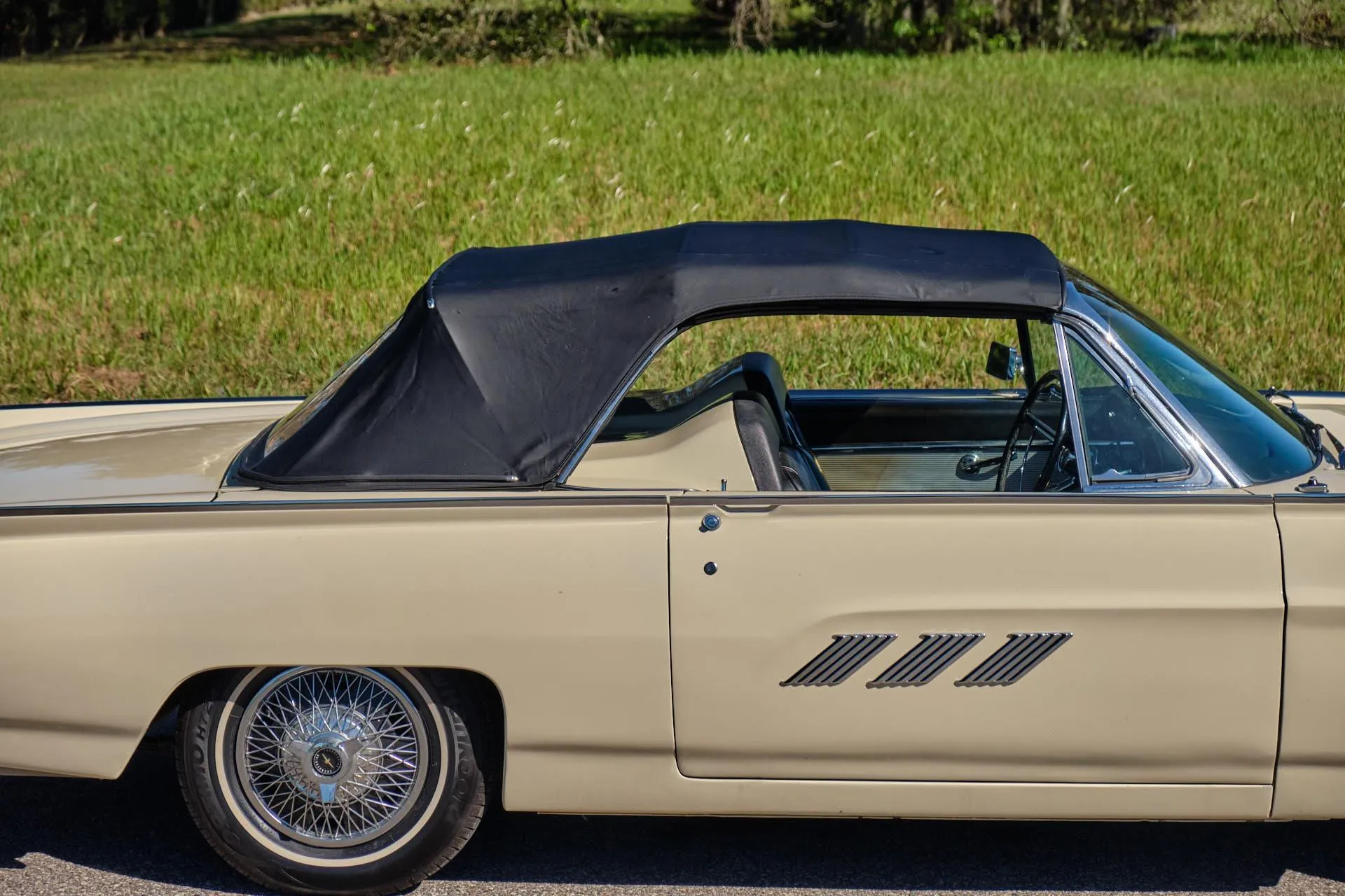 Ford Thunderbird